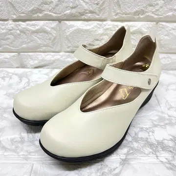 새상품급 돌체 천연 가죽 화이트 플랫 24cm