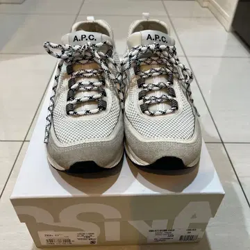 A.P.C. 스니커즈 화이트