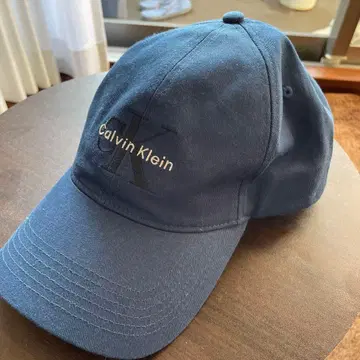 Calvin Klein 캡