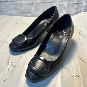 [ 새상품급 ] 와코루 서세스워크 블랙 스틸레토 버클