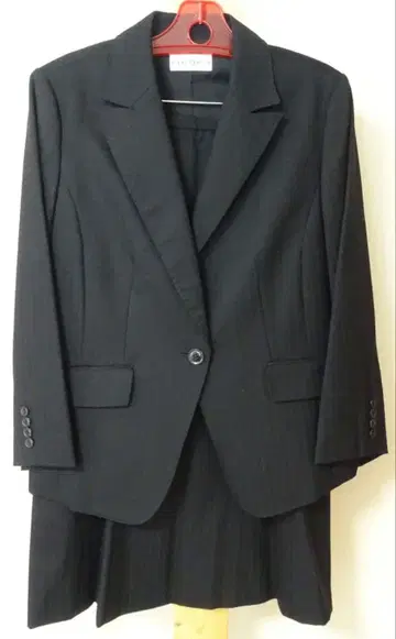 CEST CHICA 다크 네이비 스트라이프 수트 세트