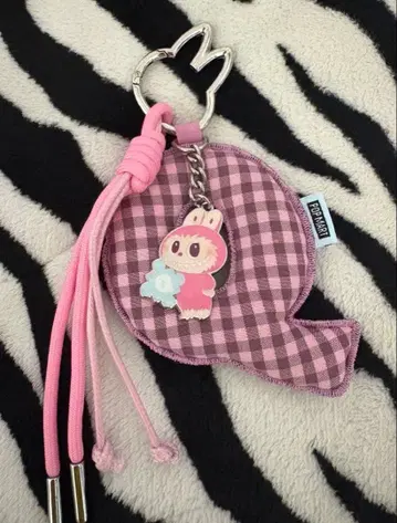 러브브 알파벳 [ Q ] 키링 새상품 미사용