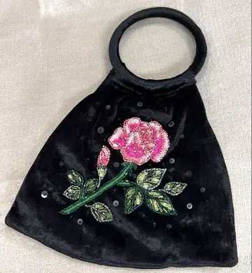 TILIA(틸리아) 블랙 벨벳 비즈/스팽글 자수 백