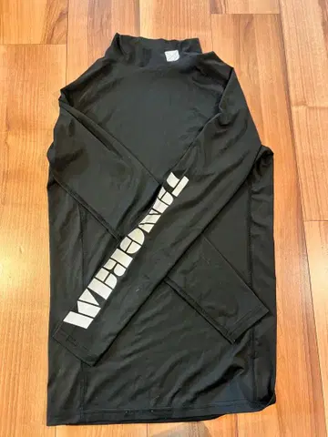 블랙 하이넥 긴팔 티셔츠 XS 모크넥