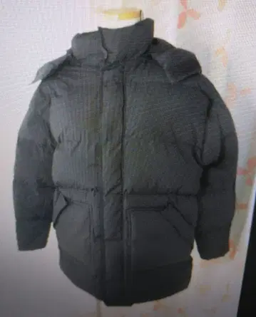 earthy 후드 부착 다운 36% 자켓 블랙