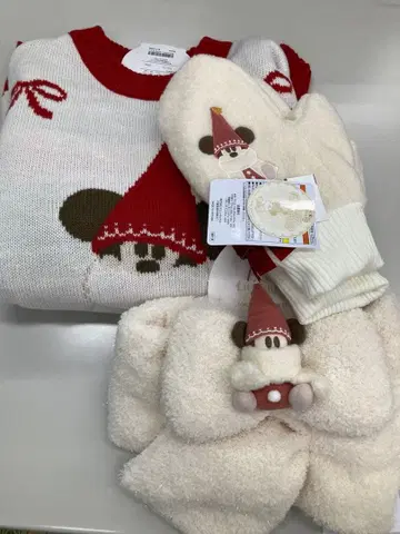 디즈니 크리스마스 2025 릴린린 스웨터 머플러 미튼 3점