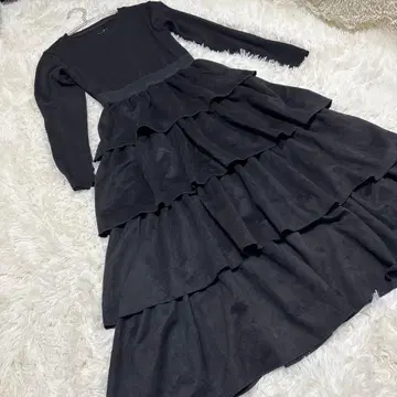 새상품급 La gemme 프릴 디자인 블랙 긴팔 니트 원피스 블랙 M