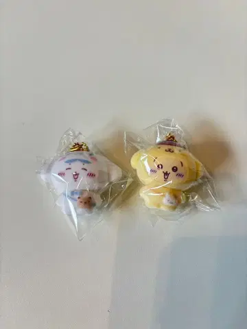 산리오 치이카와 (먼작귀) 플로키 마스코트 참 2개 세트 하치와레 토끼