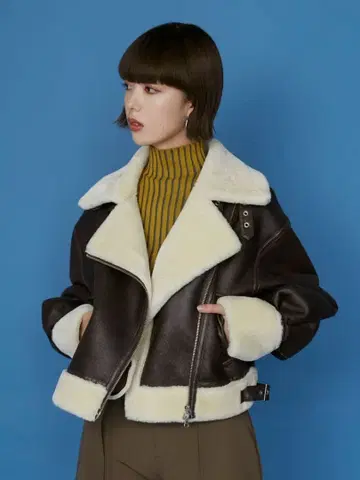 MURUA 숏 에어리 페이크 무스탕 자켓