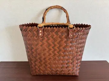 뱀부 핸들 바스켓백 브라운 세련된 경량 대용량