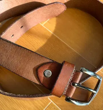 천연 가죽 벨트 심플한 디자인