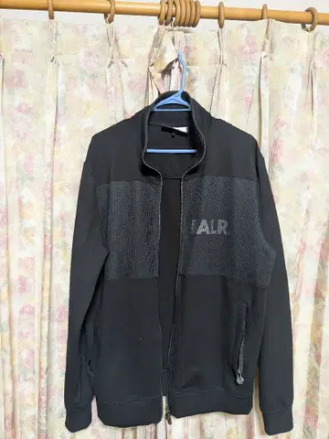 BALR. 메쉬 패널 트랙 자켓 재지 블랙 컬러