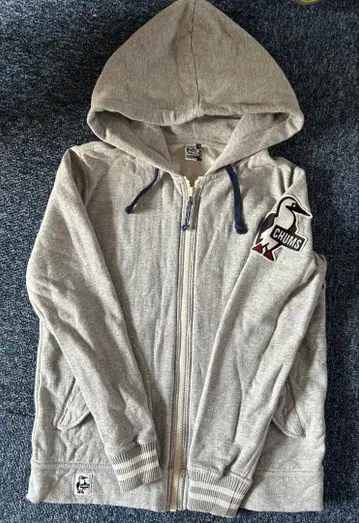 CHUMS 그레이 후드티 M 사이즈