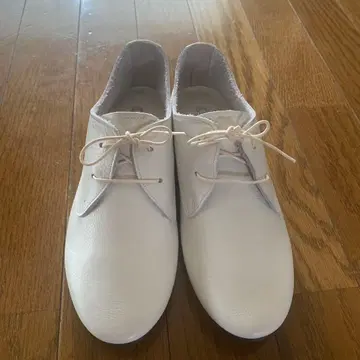 럼블 댄스 화이트 로퍼 일본제 24cm