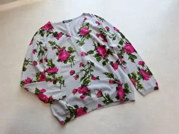 49AV 준코 시마다 V넥 니트 스웨터 장미