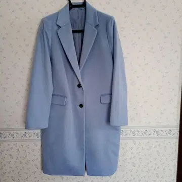 GU 체스터 코트 스카이블루