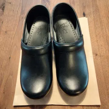 단스코 블랙 사이즈 38