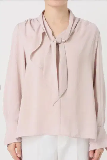 로얄 새틴 보타이 블라우스 Noble