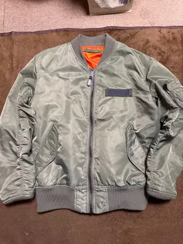 AVIREX USA MA-1 플라이트 자켓 올리브 그린