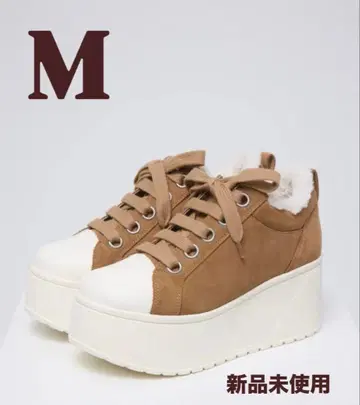 스즈키 아미 프로듀스 스니커즈 M 사이즈 미사용 새상품