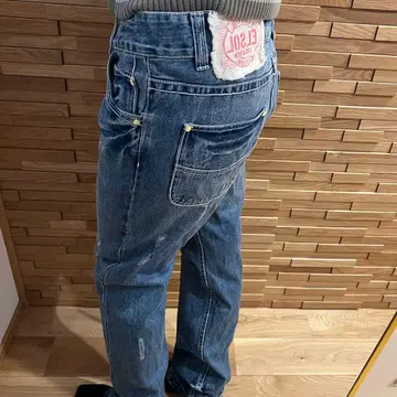 데미지 가공 스트레이트 청바지