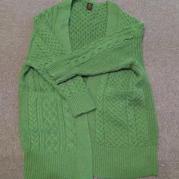그린 케이블 짜임 가디건