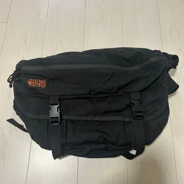 MYSTERY RANCH 아웃사이더 블랙 메신저 백