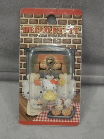 새상품 헬로키티 빵집 멜론빵 지퍼 마스코트 참 레어 익명 배송