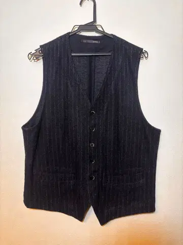 고타이리쿠의 네이비 스트라이프 패턴 베스트입니다.