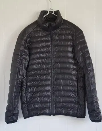 유니클로 울트라 라이트 다운 자켓 블랙 M