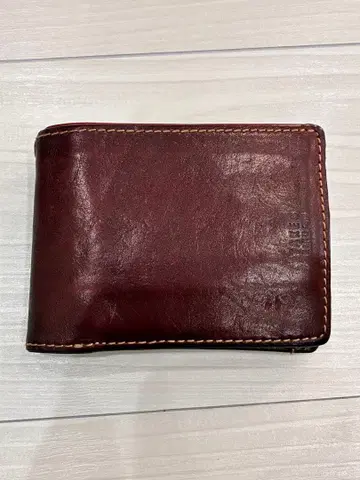 TAKEO KIKUCHI 이단 접이식 가죽 지갑