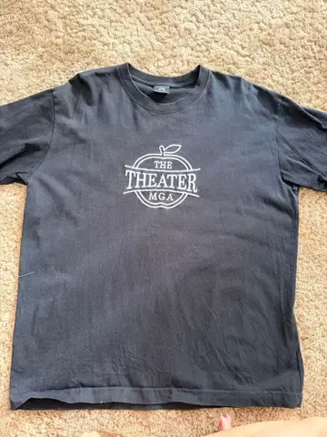 Mrs. GREEN APPLE GU 미세스 티셔츠