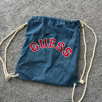 GUESS 데님 드로우 스트링 백