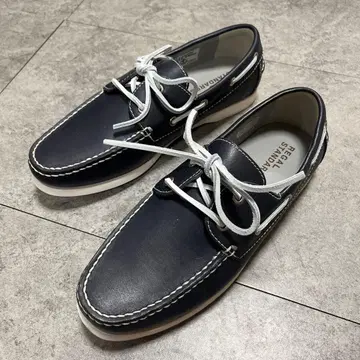 새상품 REGAL STANDARDS 데크 슈즈 25.5cm 무료배송