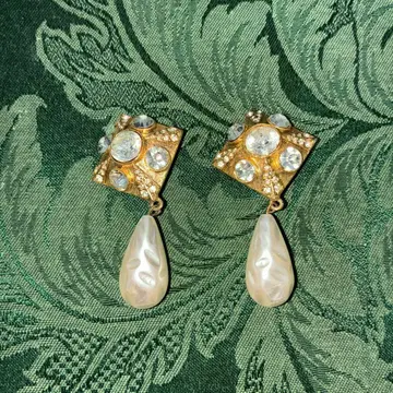 빈티지풍 다이아몬드 컷 귀걸이