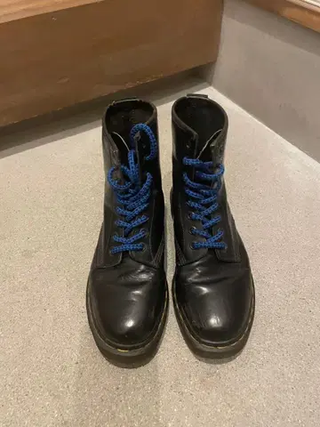 닥터마틴 8홀 파랑 끈 롱 부츠