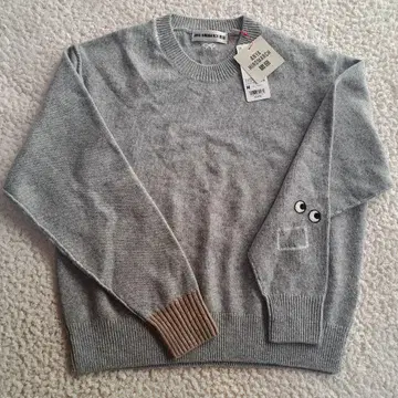 [새상품 미사용] 유니클로 안야 힌드마치 스웨터 그레이 M