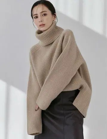 아뉴앙스 울 캐시미어 래글런 터틀 니트 풀오버