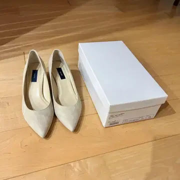 SHIPS 스웨이드 펌프스 아이보리 24cm