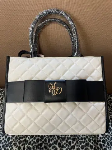 gorge 퀼팅 백 핸드백