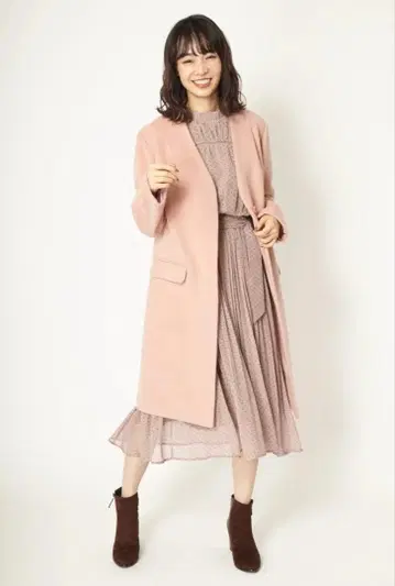 패뷸러스 앙젤라 V 컬러 울 비버 코트 핑크 롱 코트