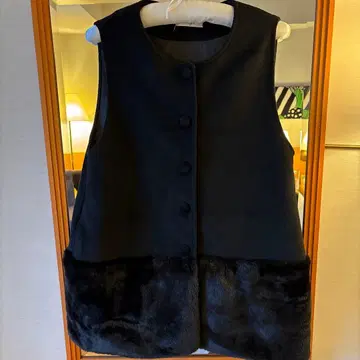 미사용 새상품 myu ECO 퍼 절개 2way 베스트 원피스