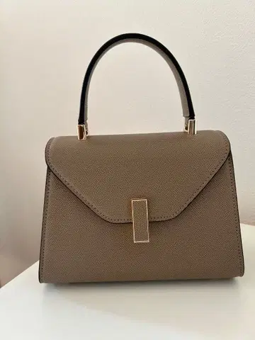 베이지 합성 피혁 플랩 핸드백