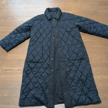 블랙 퀼팅 롱 코트