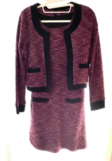 핑크 퍼플 자켓과 스커트 셋업