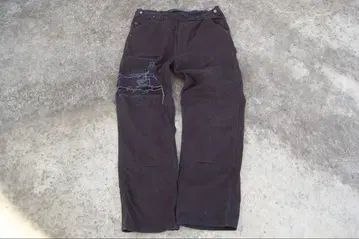 데미지 가공 다크 그레이 캐주얼 팬츠