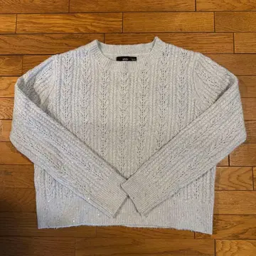 [ MANGO ] 라이트 블루 케이블 니트 라메 스웨터 M