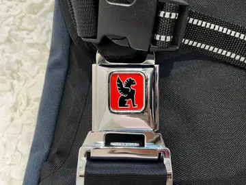 [ CHROME ] 멋지고 튼튼한 바디백