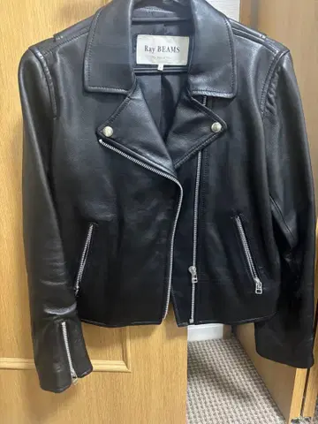 Ray BEAMS 블랙 가죽 라이더 자켓