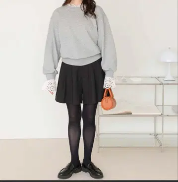 귀여운 새상품 코튼 레이스 도킹 맨투맨